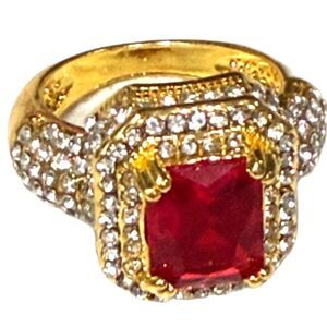 Beautiful Synthetic Ruby Ring Size: 8